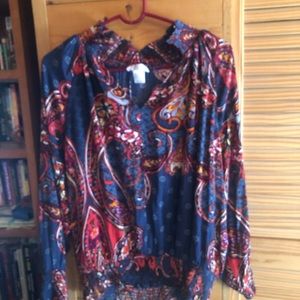 Super cute Venus lascana top says small but I usually wear a medium and it fits